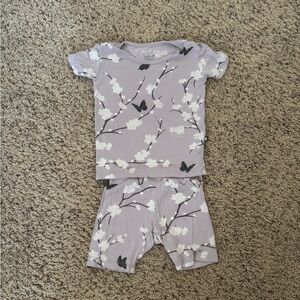 Kyte Baby Shorts Pajamaa set in cherry blossom 2T